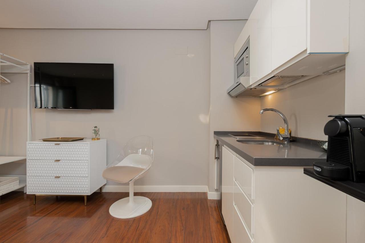 C30 Deluxe Studio With Terrace Into Cathedral Square Apartman Málaga Kültér fotó