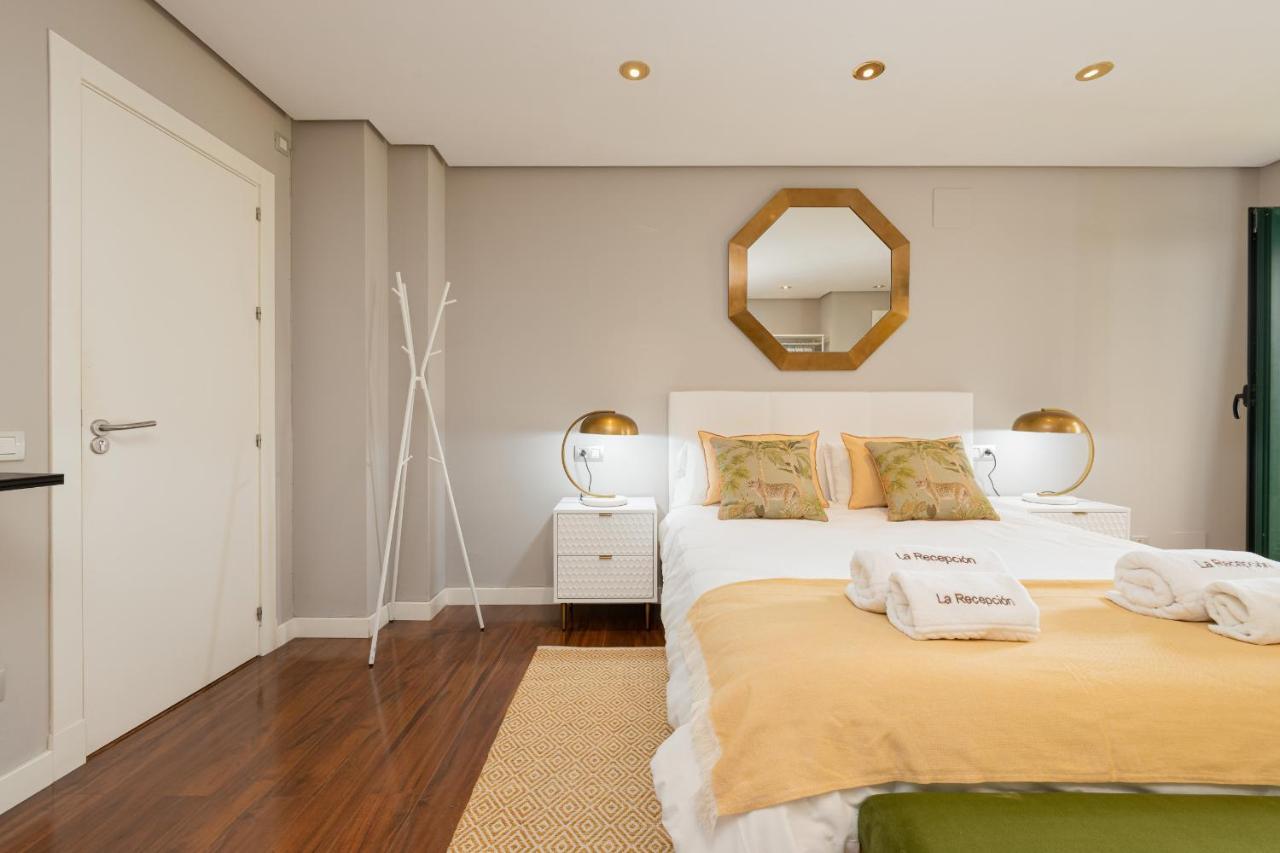 C30 Deluxe Studio With Terrace Into Cathedral Square Apartman Málaga Kültér fotó