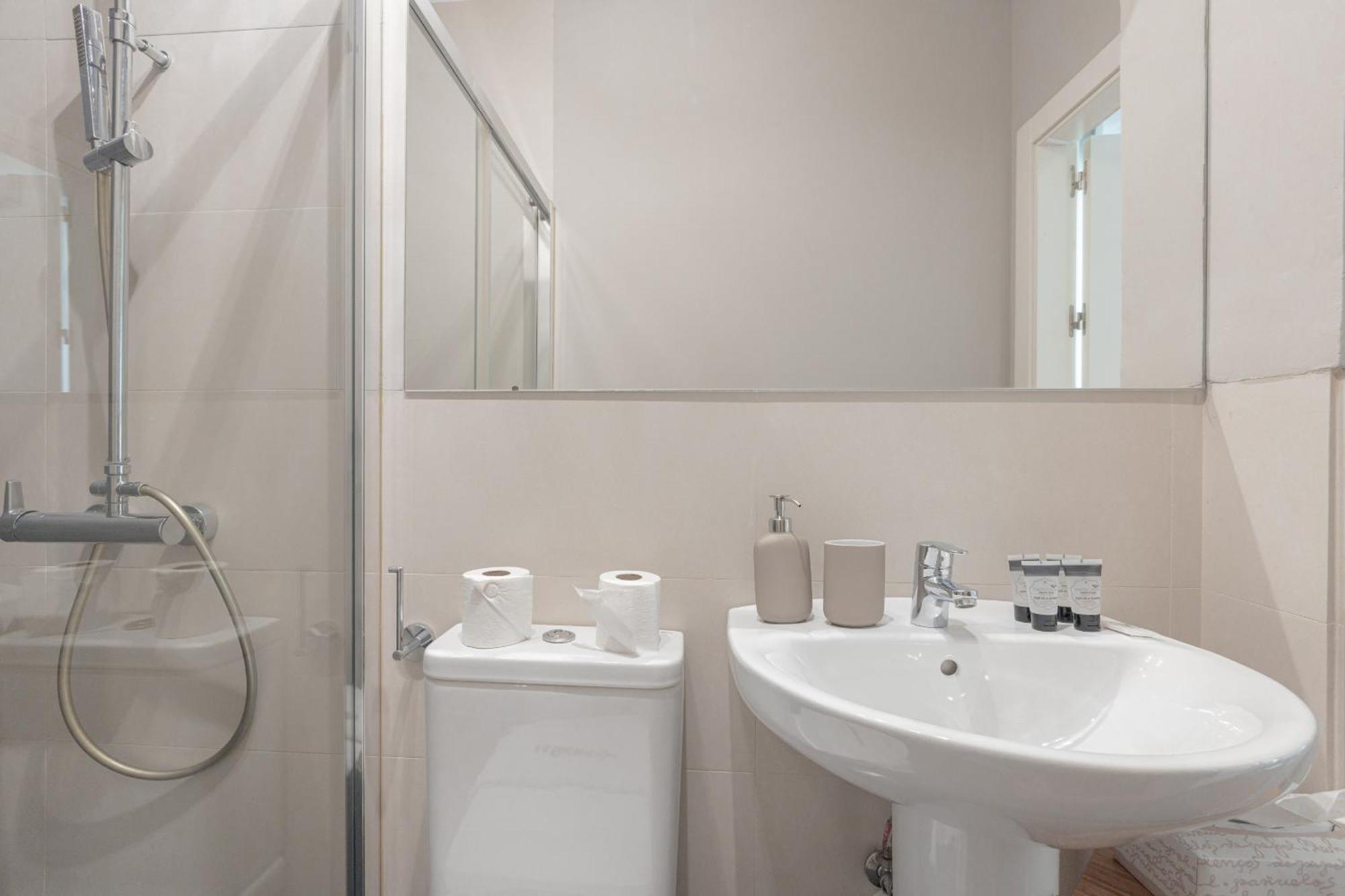 C30 Deluxe Studio With Terrace Into Cathedral Square Apartman Málaga Kültér fotó