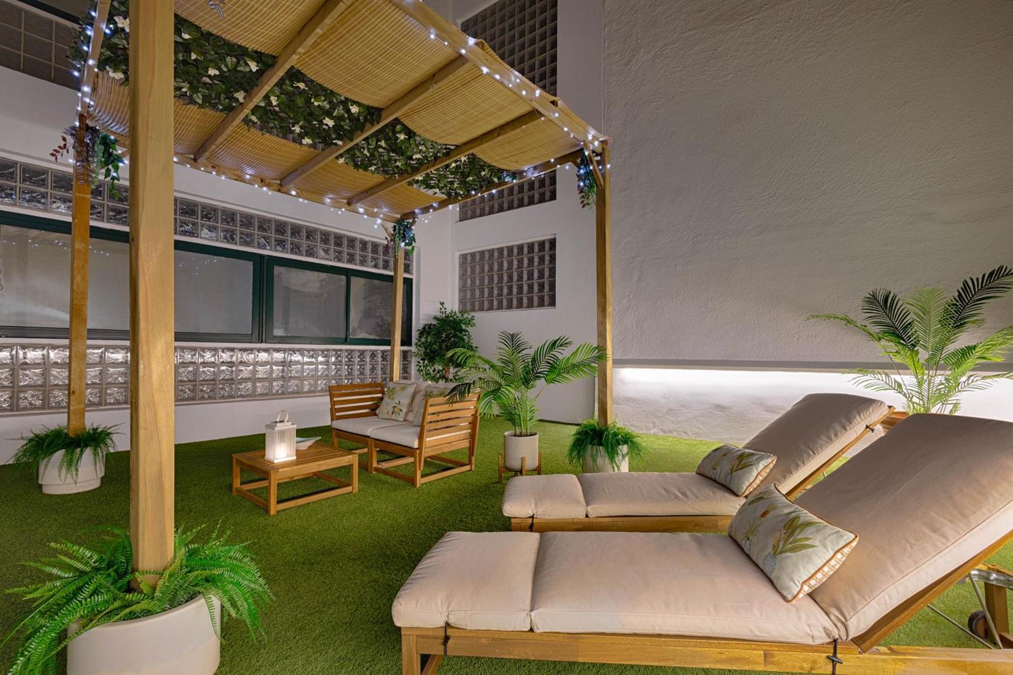 C30 Deluxe Studio With Terrace Into Cathedral Square Apartman Málaga Kültér fotó